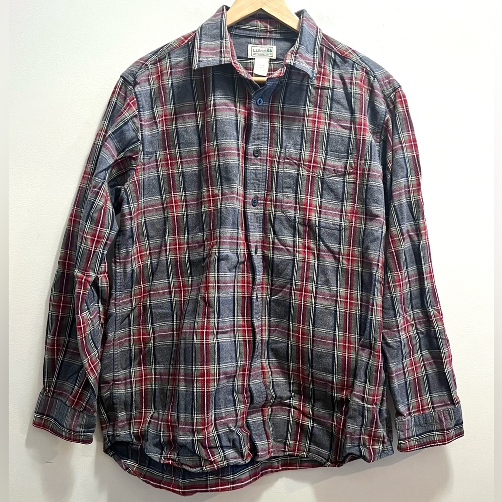 L L Bean Men’s Large Plaid Flannel Shirt Traditional Fit Red Gray Cotton Button